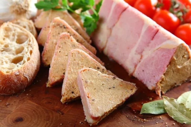 Jak zrobić pasztet z królika i wieprzowiny - prosty przepis na smakowitość